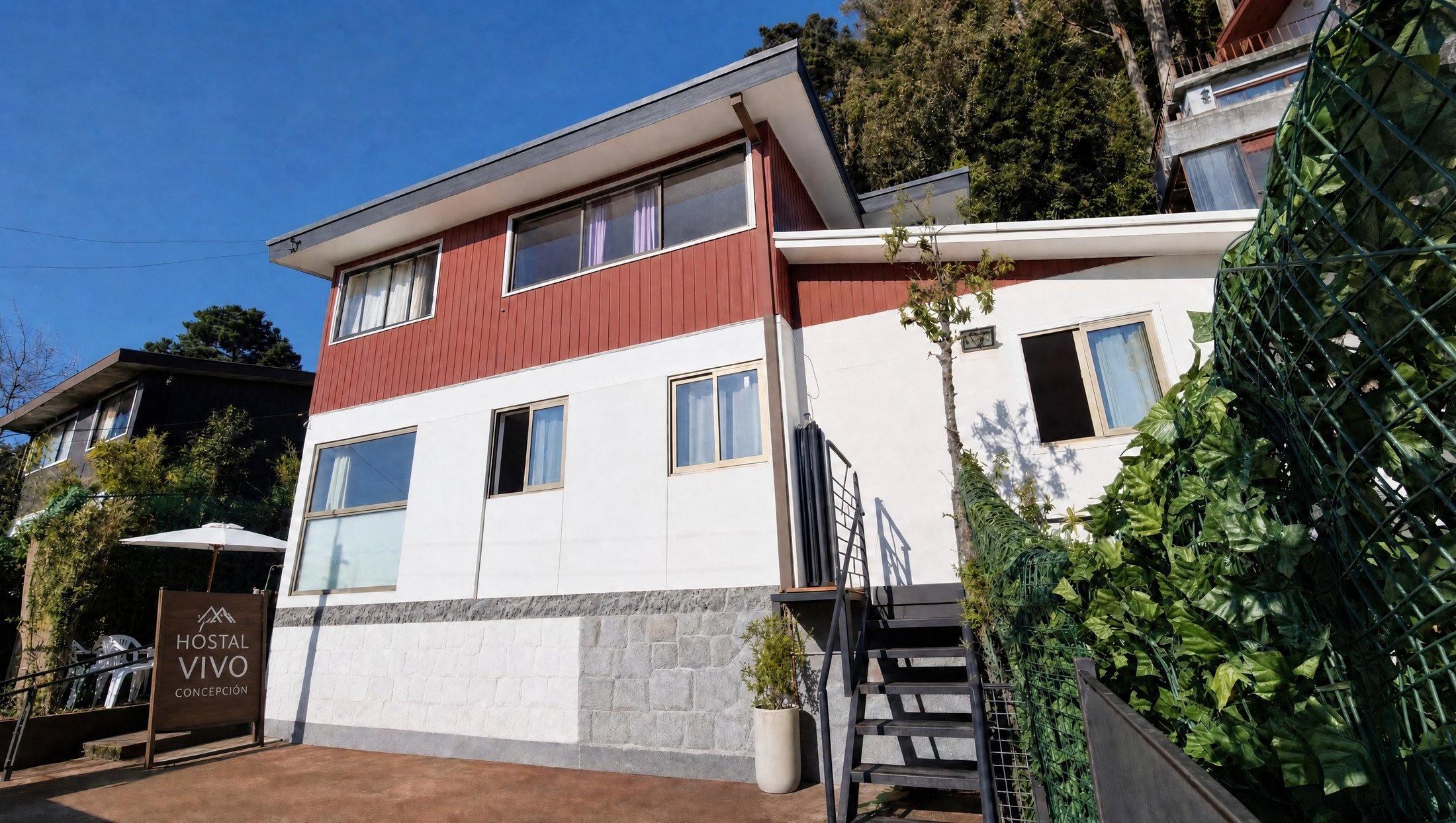 Fachada de Hostal Vivo Concepción en calle Gleisner